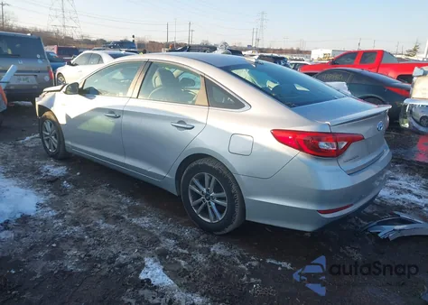 2017 Hyundai Sonata z USA, uszkodzony, nr VIN 5NPE24AF7HH549168
